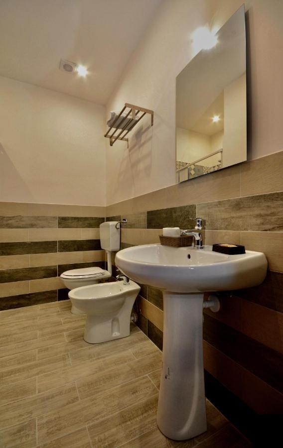 Double Room Private Bathroom,1343538131:JPEG